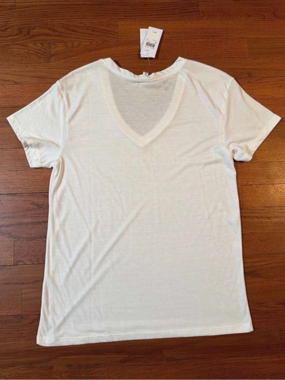 Guess White V-Neck Short Sleeve Tee - Picture 4 of 5